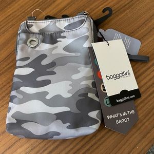 Baggallini cross body